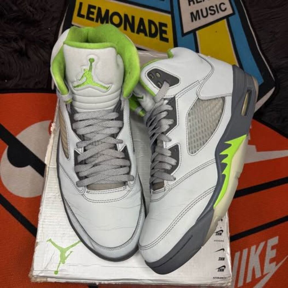 Jordan Retro 5 Green Bean Size 10.5M